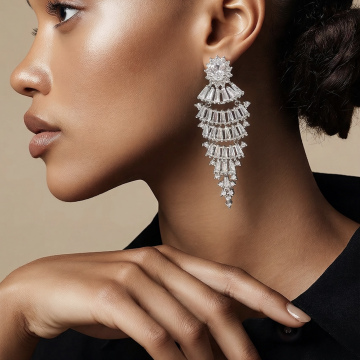 Zirkon Taşlı Salkım Küpe